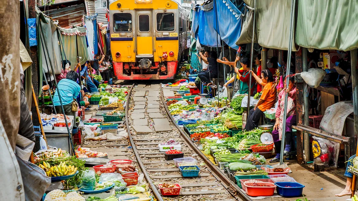 Classic Bangkok tour - Railway Train market & Damnoen Saduak Floating market - Thai Pass