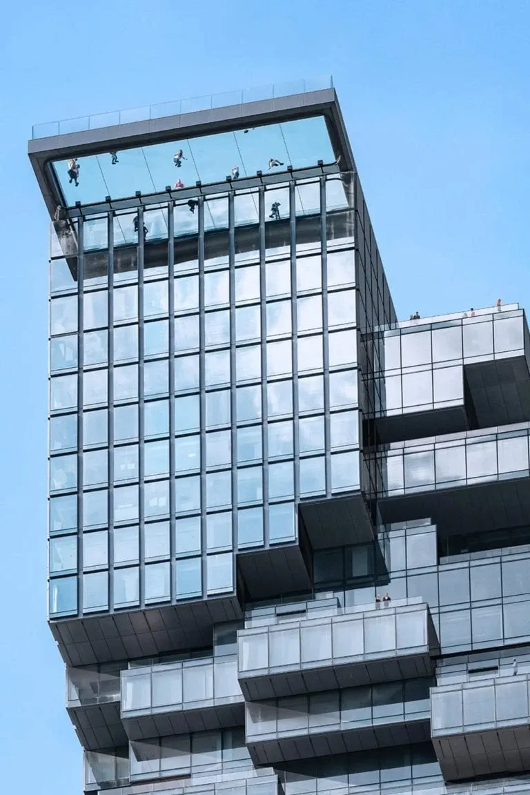 Mahanakhon Skywalk