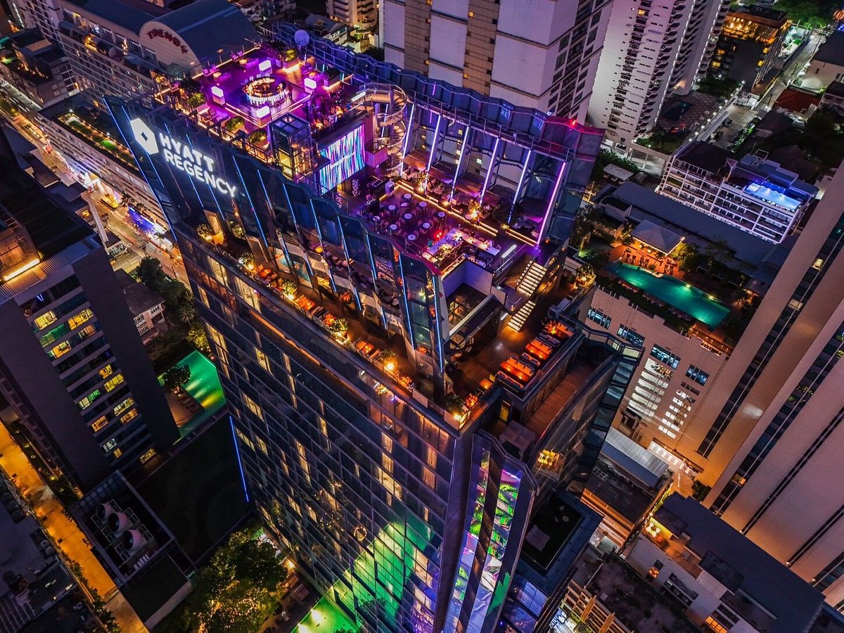 Spectrum Lounge & Bar at Hyatt Regency Bangkok Sukhumvit - Thai Pass