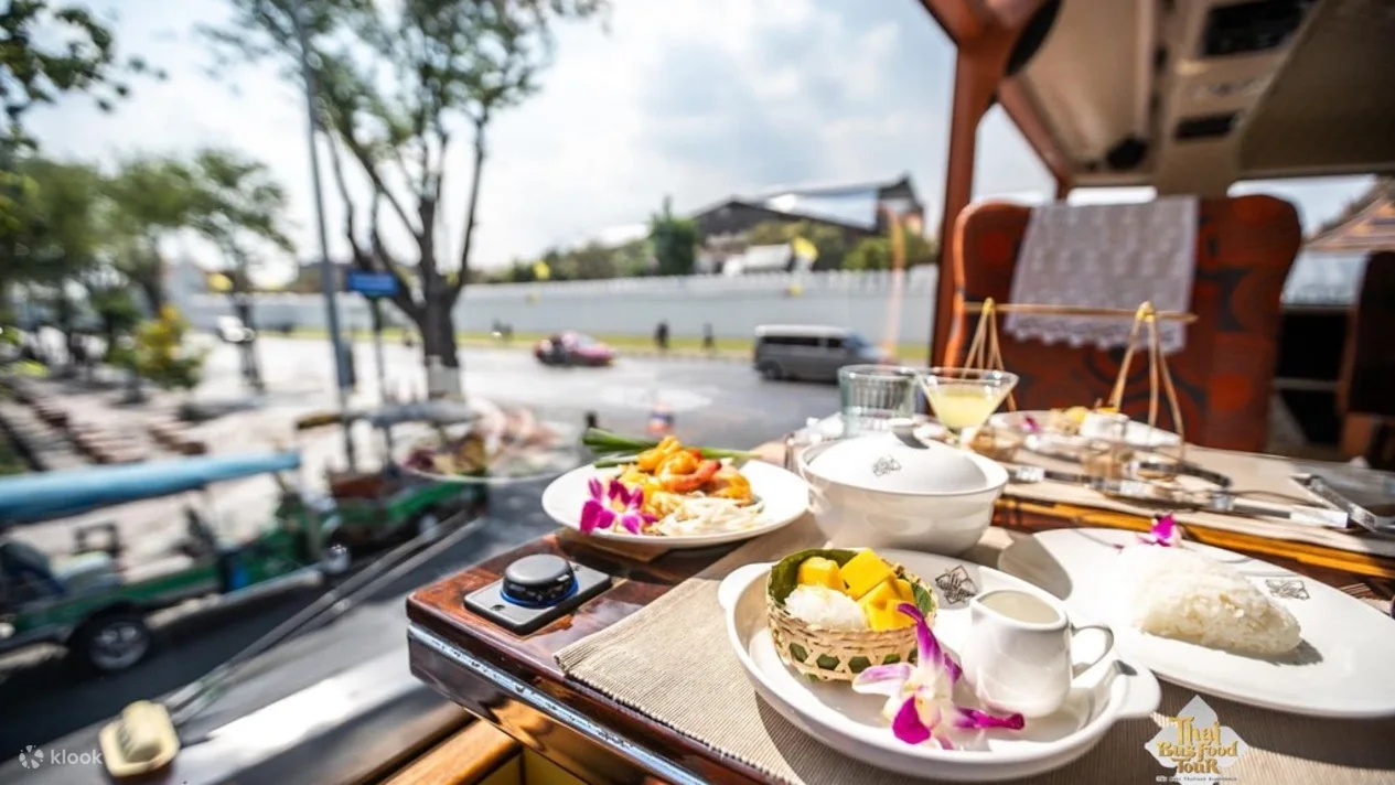 Michelin-Star Thai Bus Food Tour in Bangkok - Lunch (11:30 – 13:00) - Thai Pass