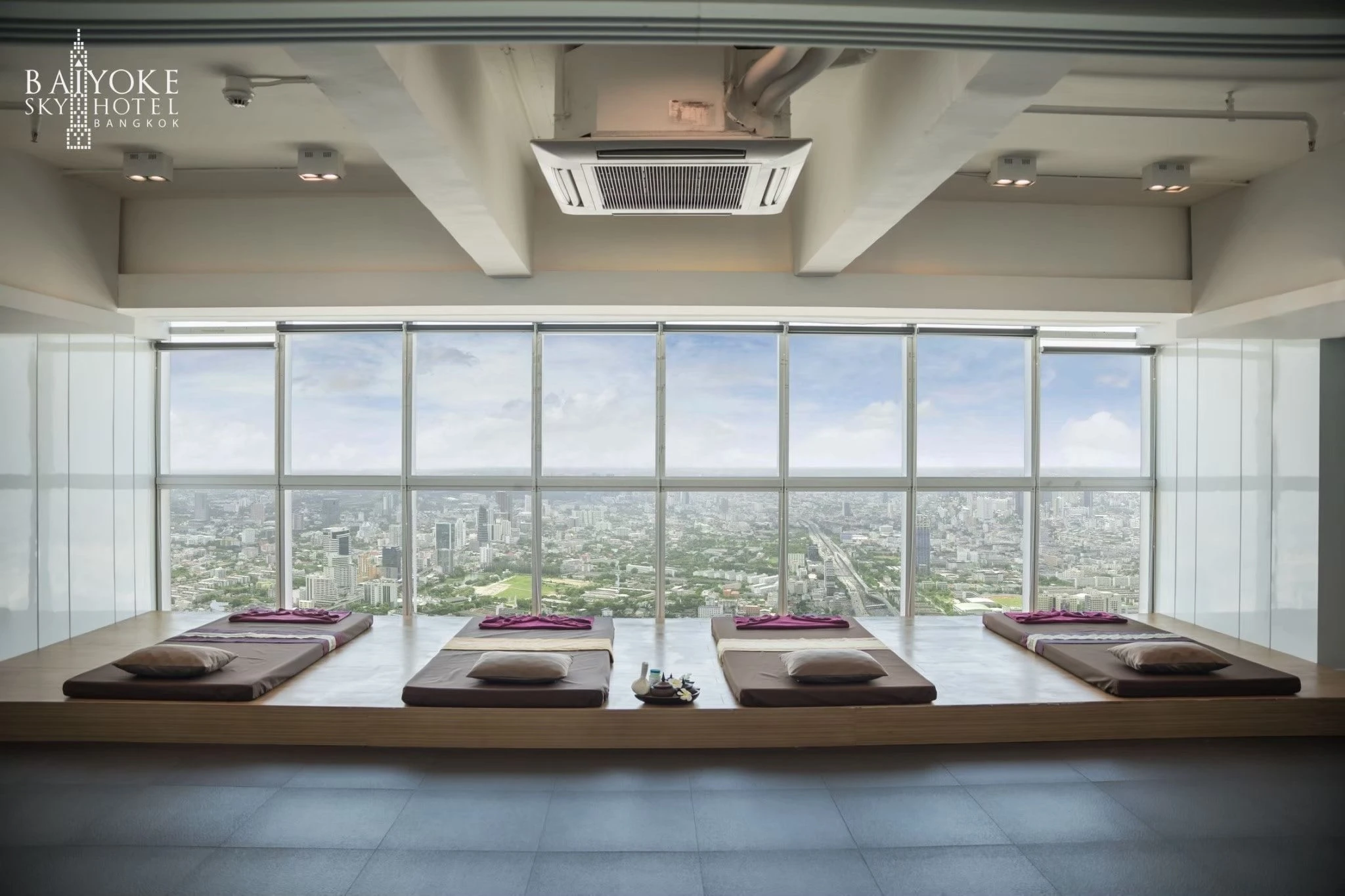 Sky Relax and Spa  on 69th floor  at Baiyoke Sky Hotel Bangkok_thumbnail_thethaipass.com