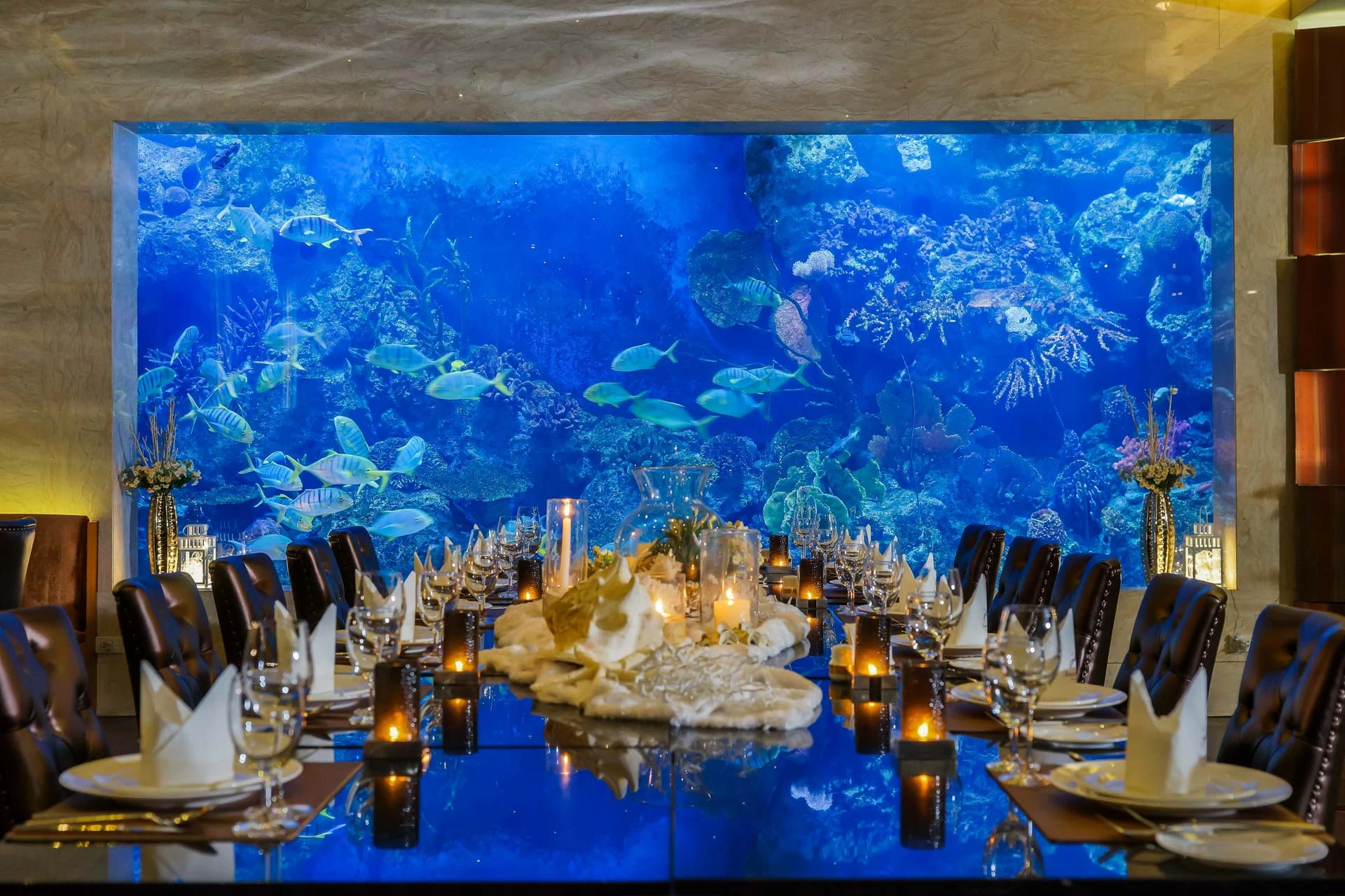 Copper Aquarium Restaurant at Amaranta Hotel Bangkok_thumbnail_thethaipass.com