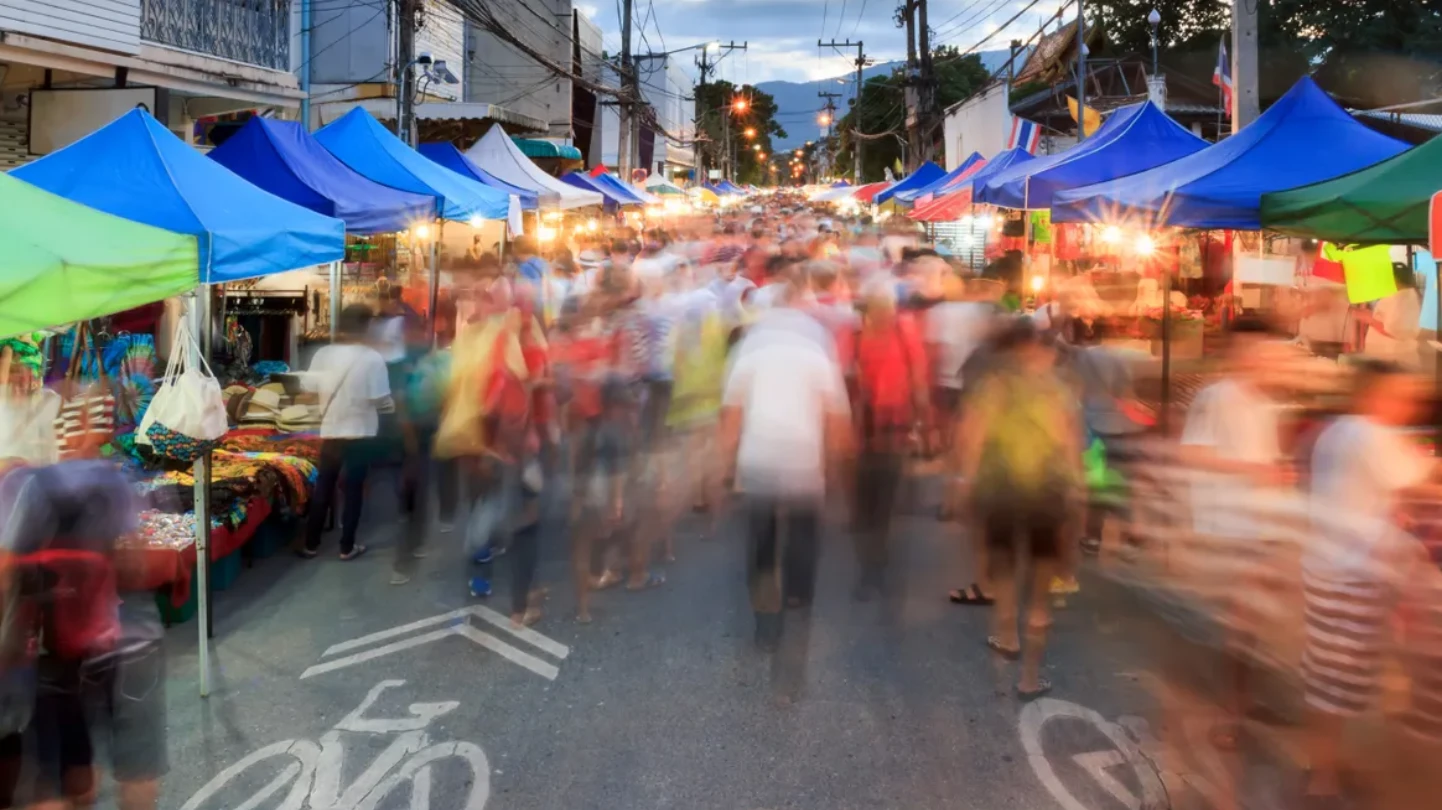 Chiang Mai Evening Street Food Walking Tour_thumbnail_thethaipass.com