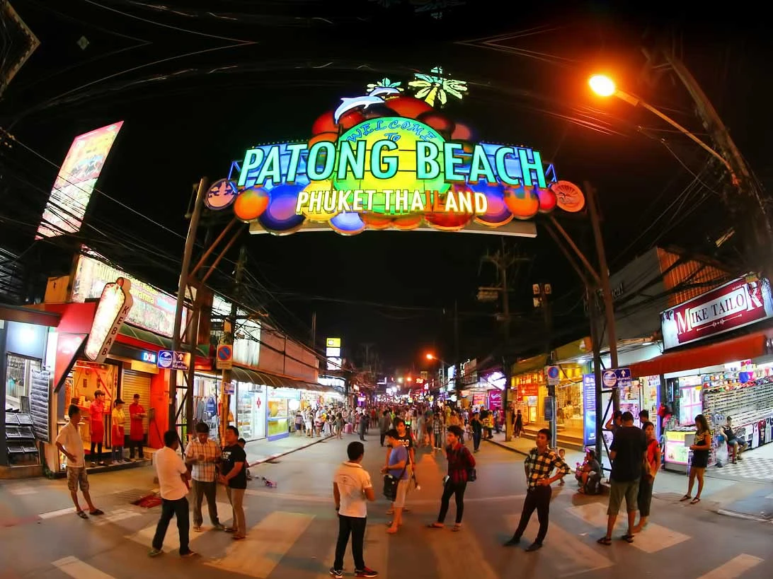 Patong Night_thumbnail_thethaipass.com