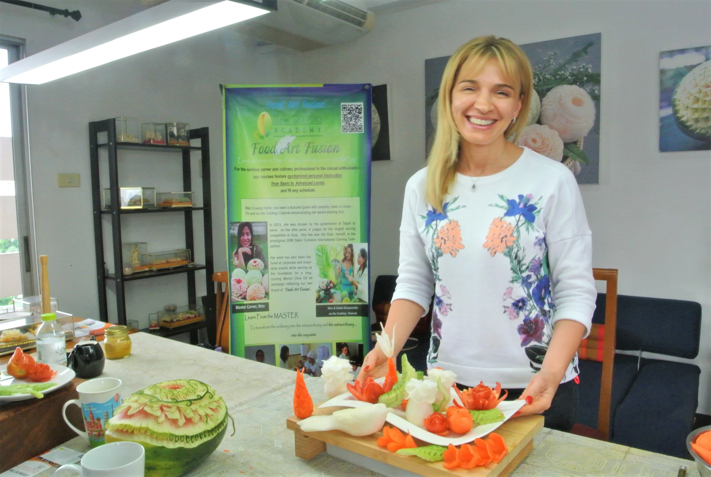 Traditional Thai Fruit and Vegetable Carving Class by Siam Carving Academy_thumbnail_thethaipass.com