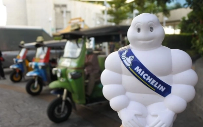 Bangkok: Michelin Guide Street Food Tour by Tuk Tuk with English Guide