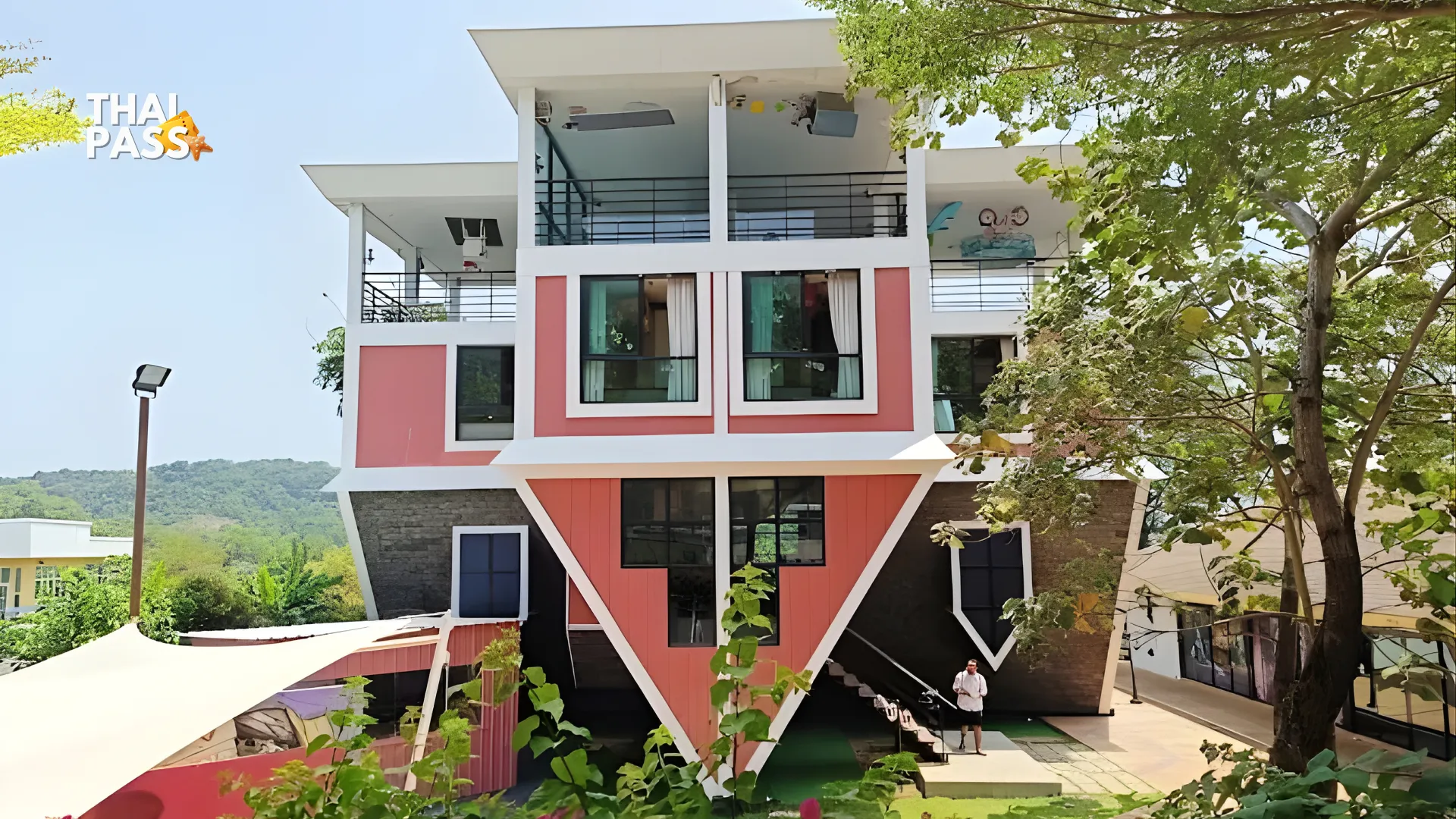 The Upside Down House Museum & Fun Attractions Phuket_thumbnail_thethaipass.com